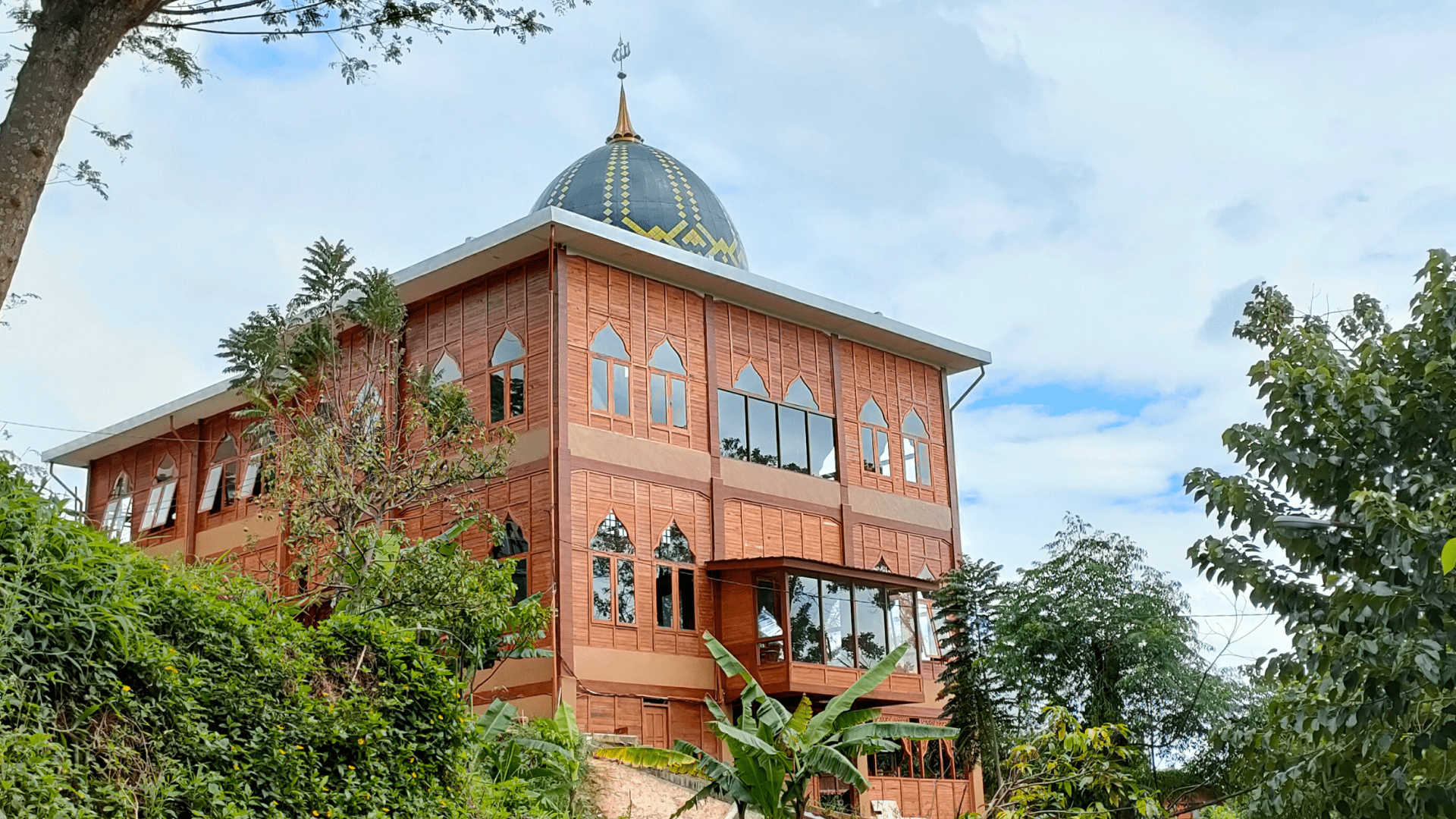 Masjid 'Abdan Syakura pondok pesantren tahfidzul Qur'an Al 'Ashr Al Madani
